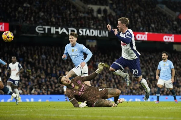 Menjadi Penakluk Dua Manchester